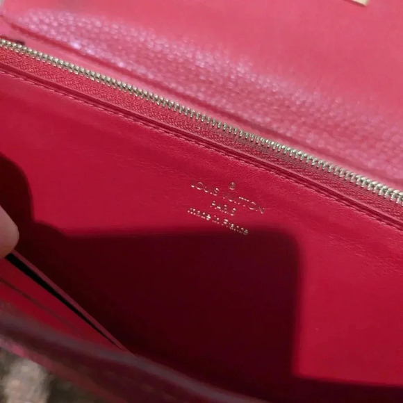 Authentic Louis Vuitton Taurillon Portefeuille Capucines Wallet in Red - Picture 13 of 15